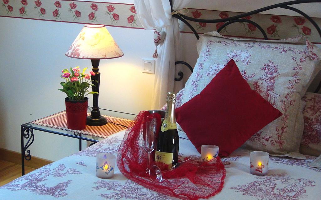Le Clos Des Tilleuls La Vendelée 部屋 写真